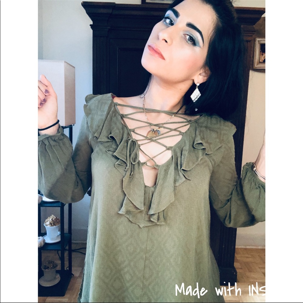 Long sleeve green top